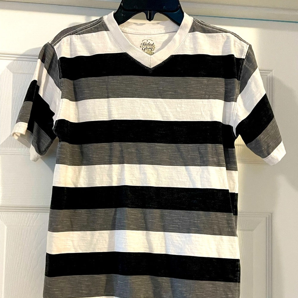 Faded Glory V-Neck Short Sleeve T-Shirt